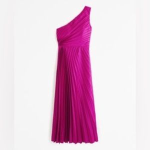 The A&F Giselle Pleated One-Shoulder Maxi Dress